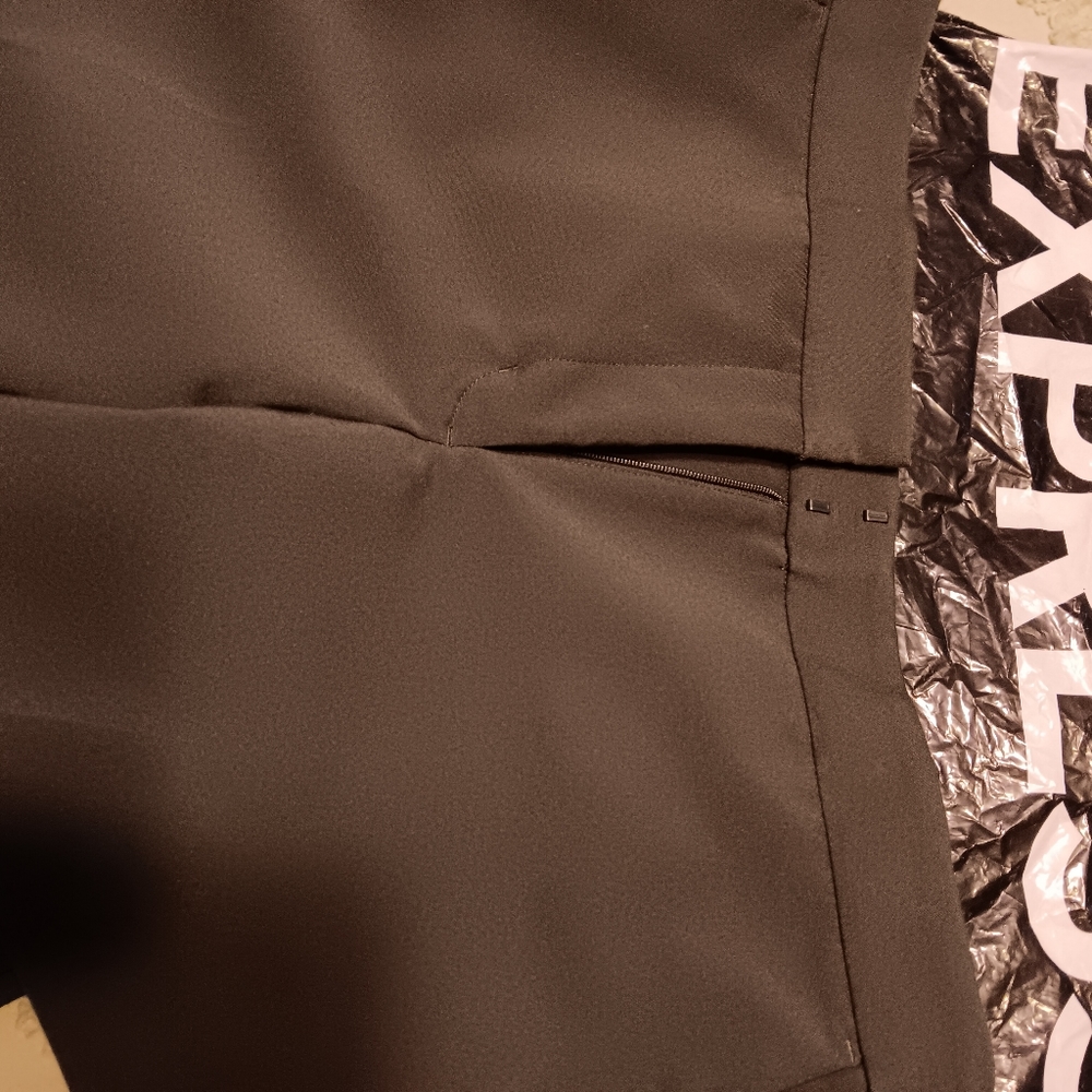 Express size 10... columnist pant...navy green